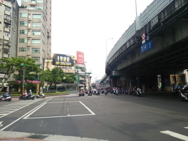 バイクの滝が見れる方面の風景